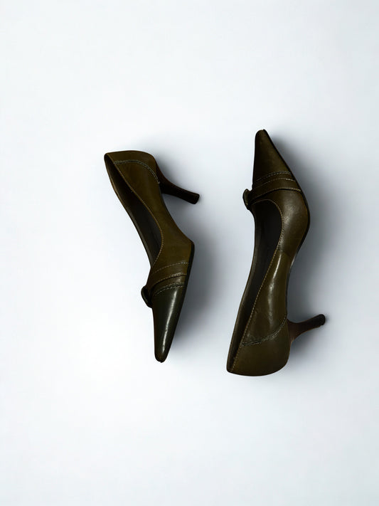 Joan & David Olive green Kitty Heels