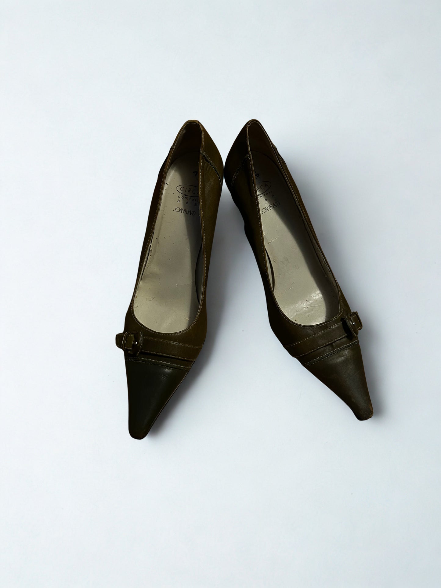 Joan & David Olive green Kitty Heels