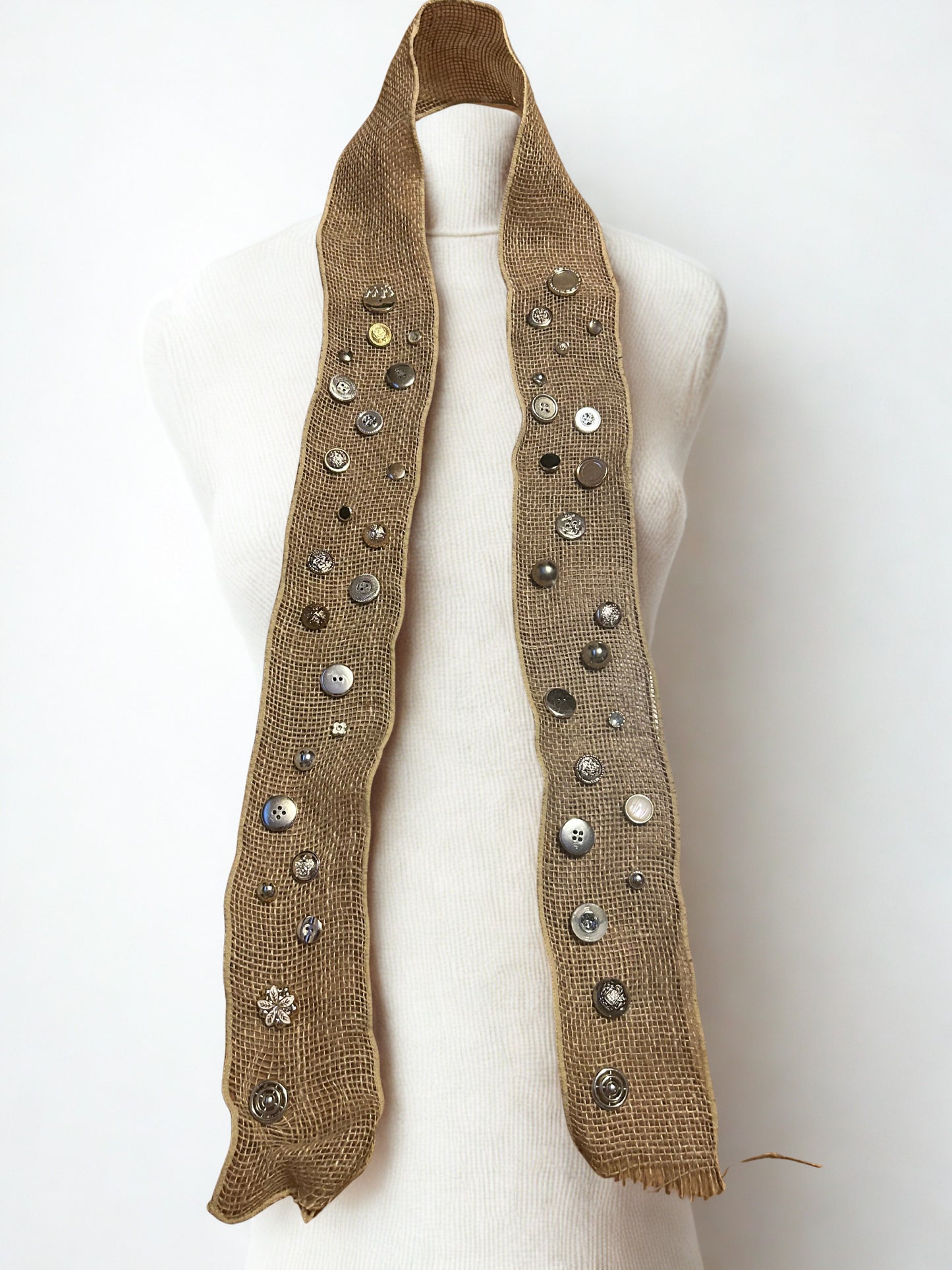 Vintage Button Scraf